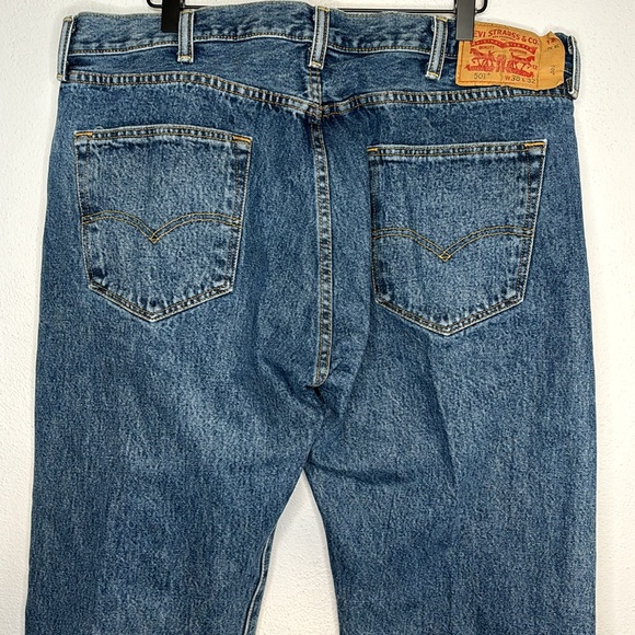 Levi's 501 Classic Straight Leg Jeans 38 X 32 Button Fly Mid Wash Unisex - Picture 7 of 8